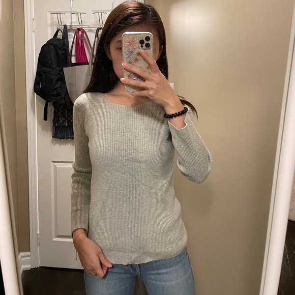 Aritzia long sleeve sweater with cross back detail - Picture 2 of 2